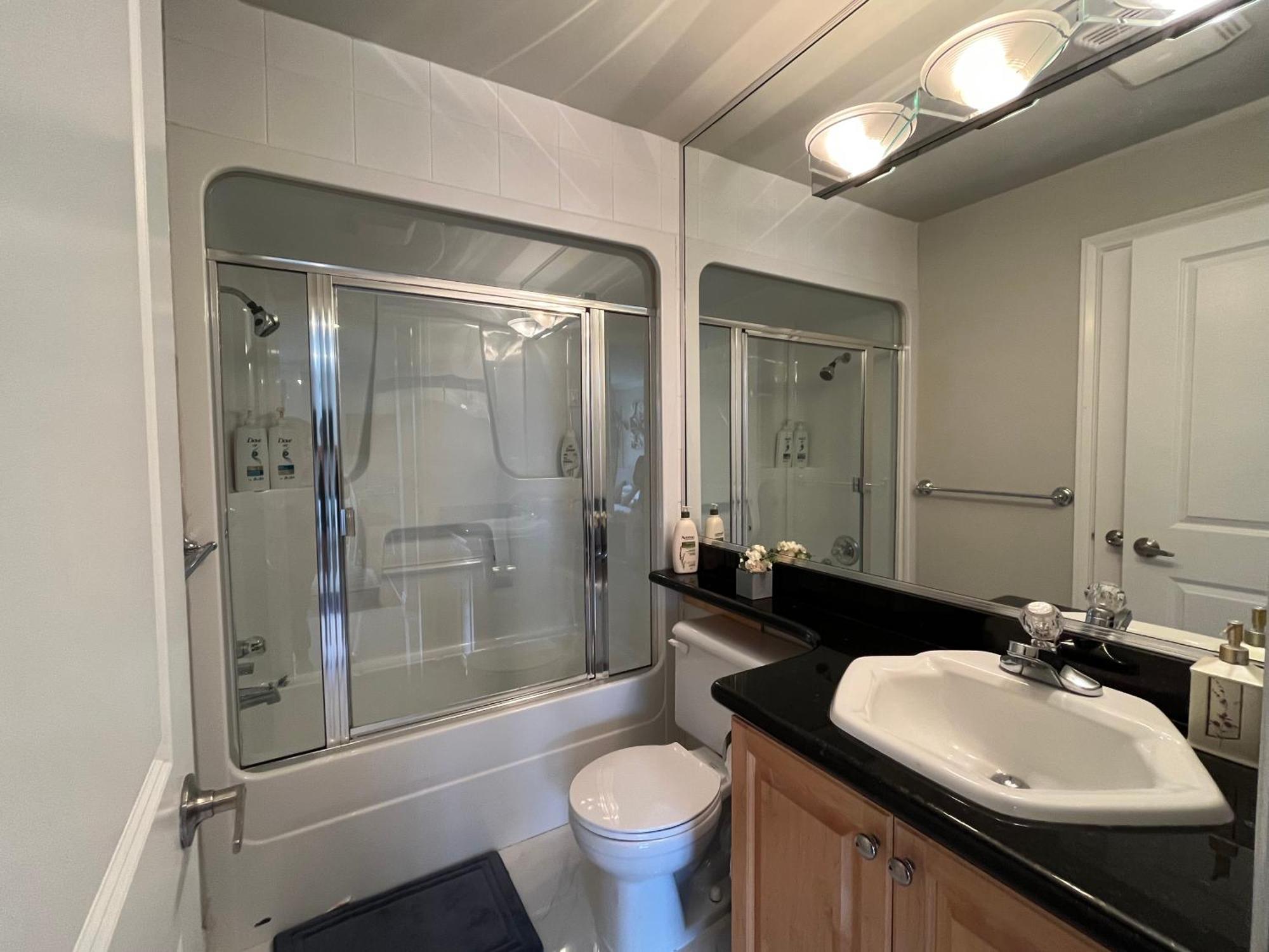 Coze Home In Vancouver Near Yvr Ngoại thất bức ảnh