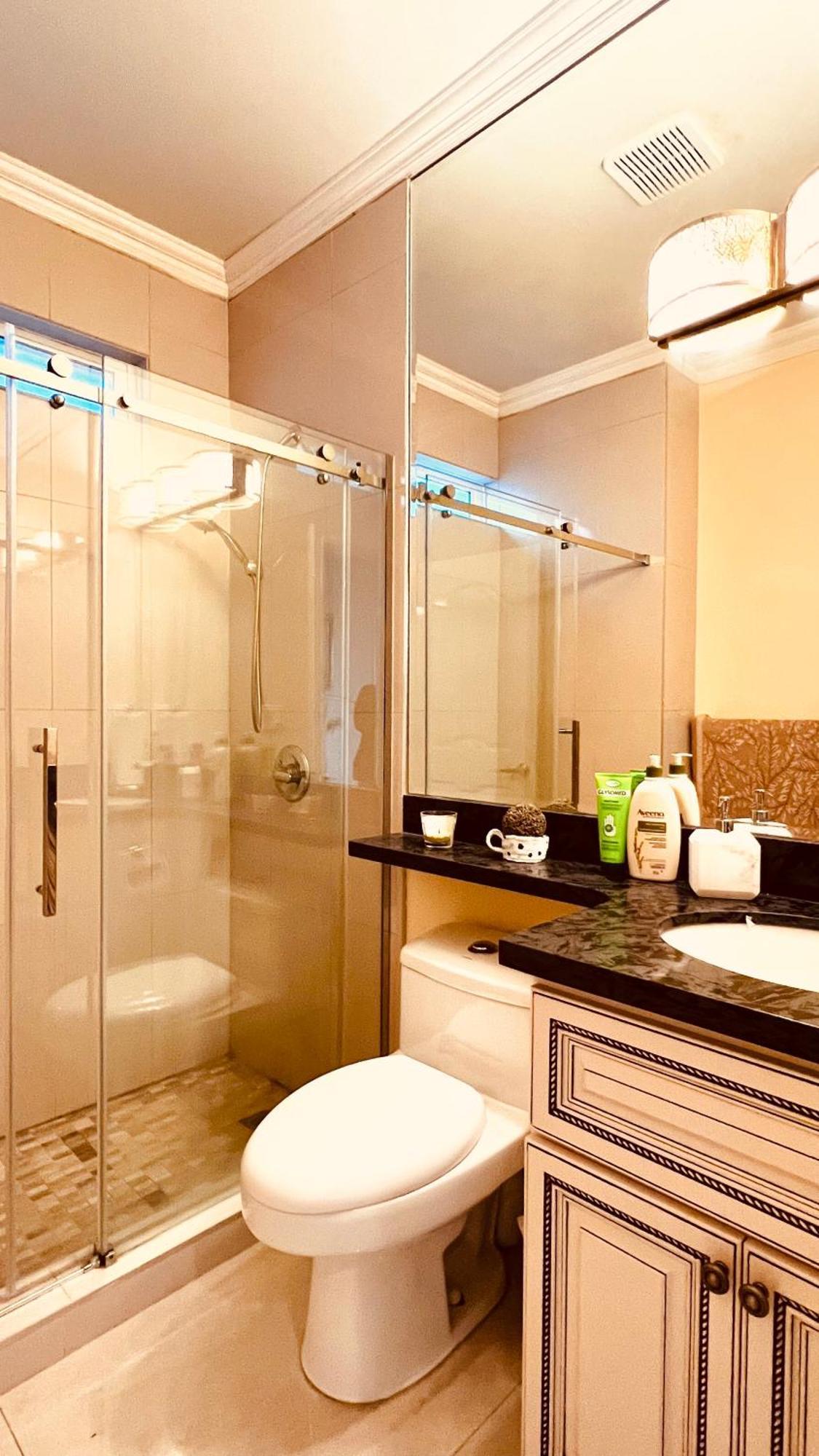 Coze Home In Vancouver Near Yvr Ngoại thất bức ảnh